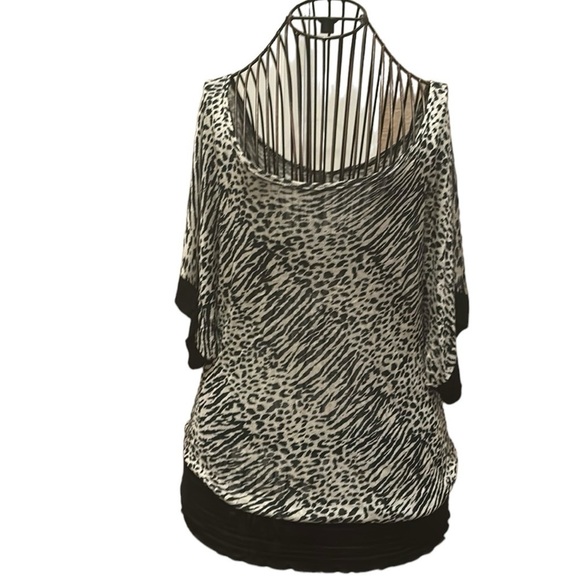 Francesca’s Collection black and white vintage y2K smocked zebra print top - Picture 1 of 7